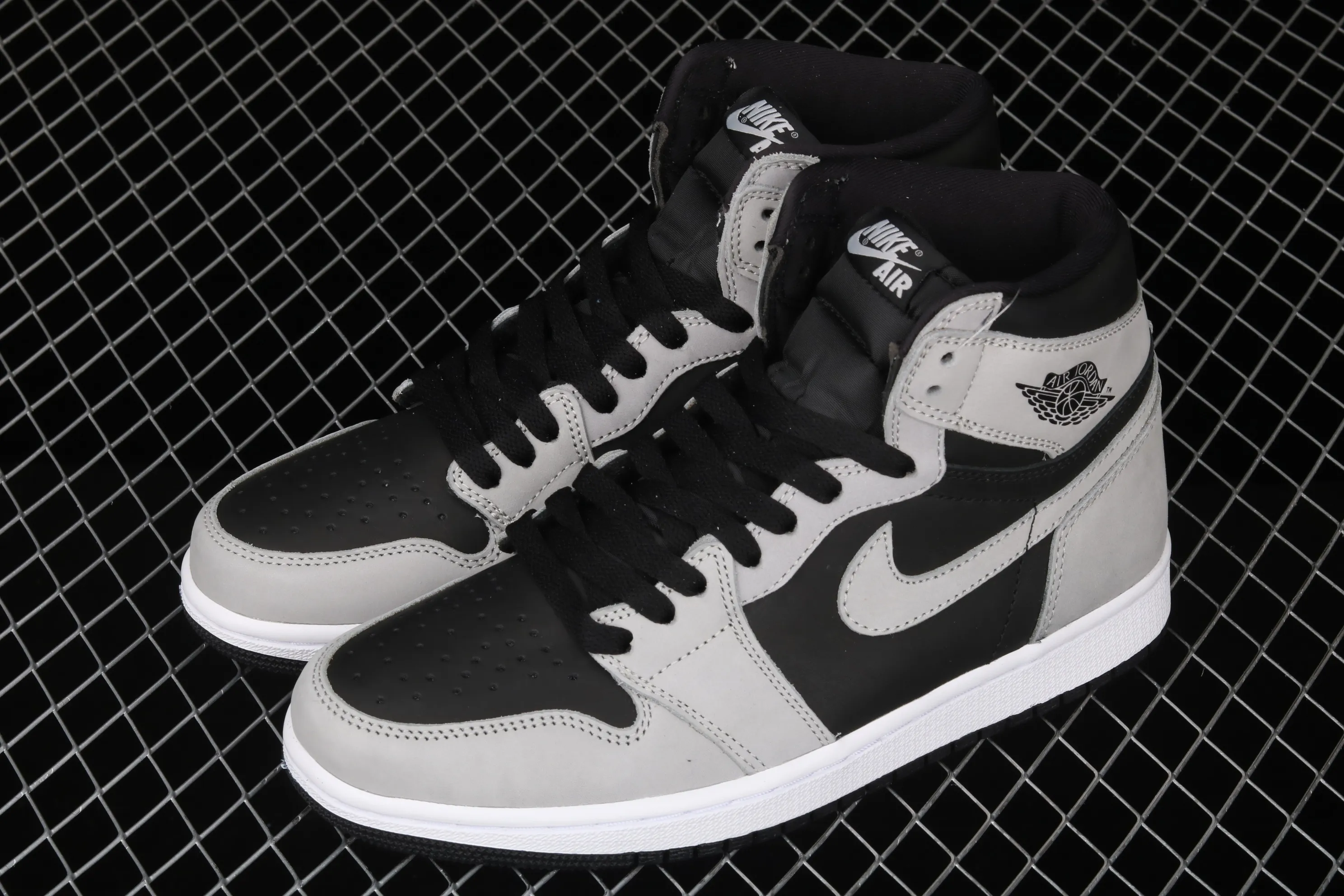 All categories Air Jordan Jordan series basketball shoes Air Jordan 1 High Air Jordan 1 High AJ1 Joe 1 high top gray and white panda 555088-035